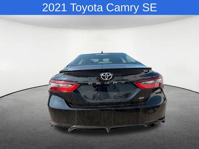 Used 2021 Toyota Camry SE FWD image 6