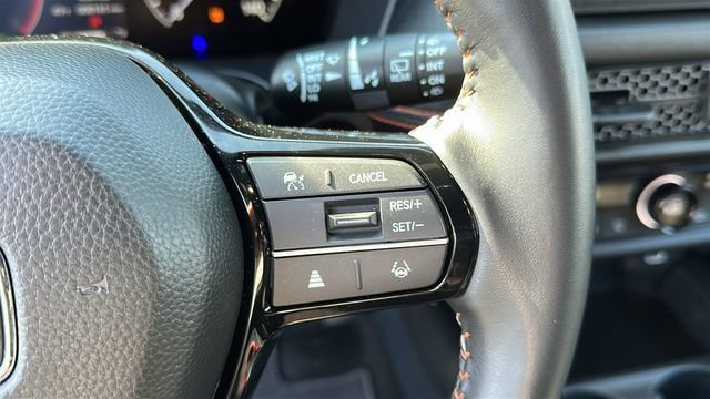 Used 2025 Honda HR-V Sport image 12