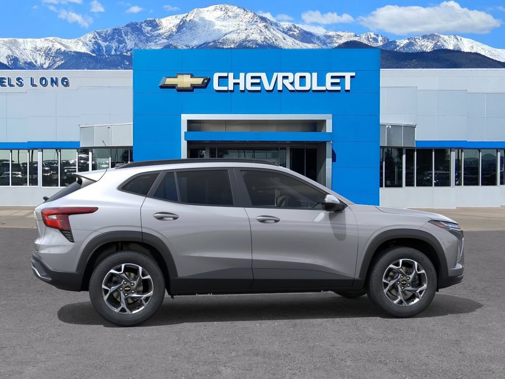 New 2026 Chevrolet Trax LT w/ Driver Confidence Package FWD image 5
