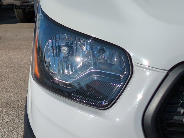 New 2026 Ford Transit 250 148 Medium Roof RWD image 10
