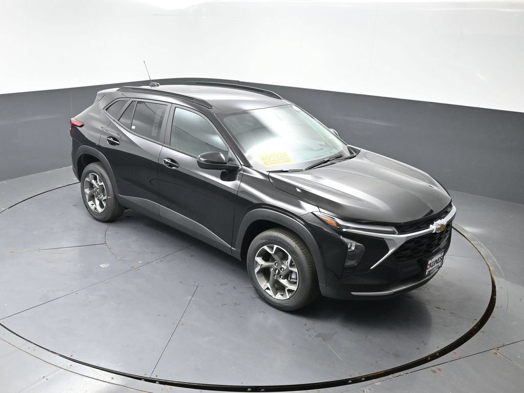 New 2026 Chevrolet Trax LT w/ Driver Confidence Package FWD image 30