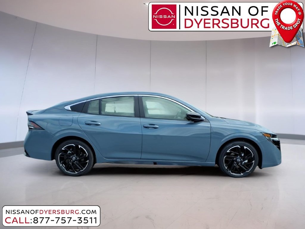 New 2026 Nissan Sentra SR w/ SR Premium Package FWD image 2