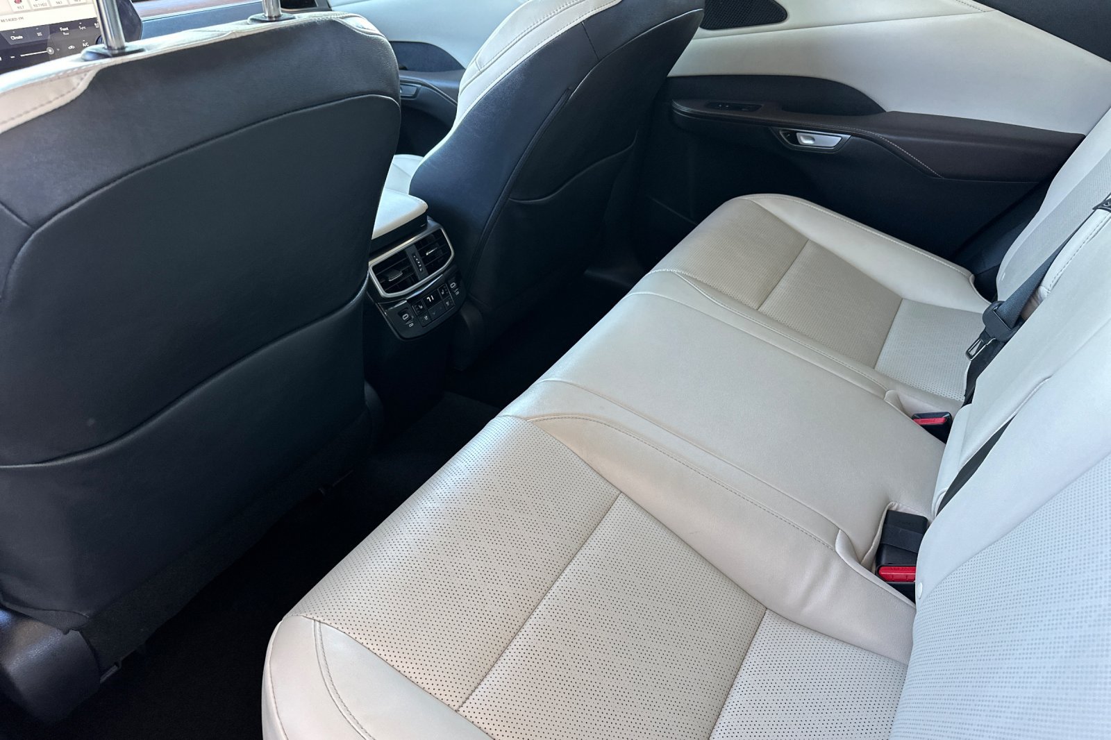 Used 2023 Lexus RX 350 w/ Cold Area Package AWD/4WD image 12