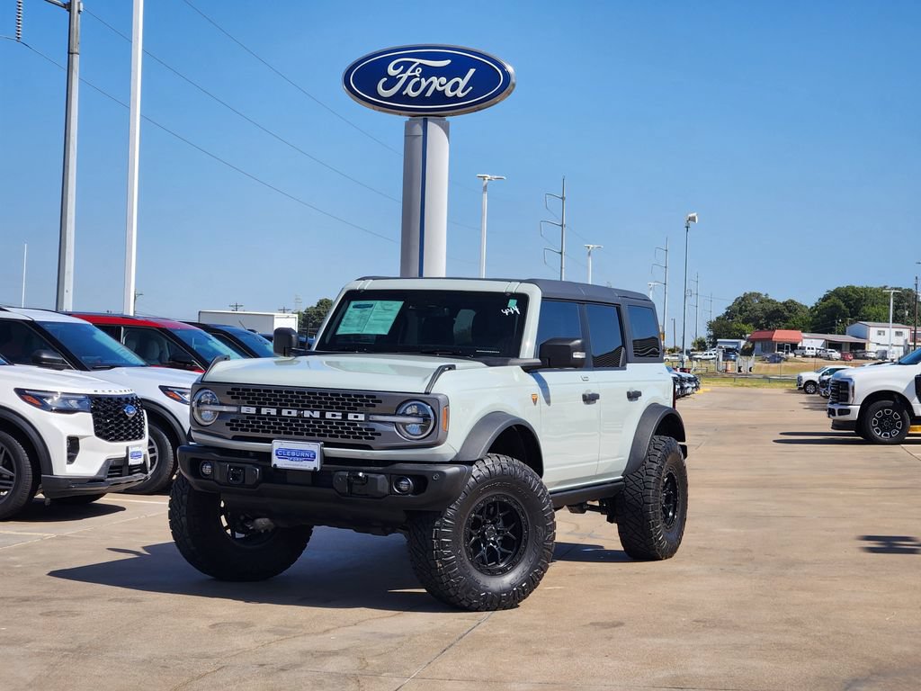 Used 2023 Ford Bronco Badlands AWD/4WD image 3