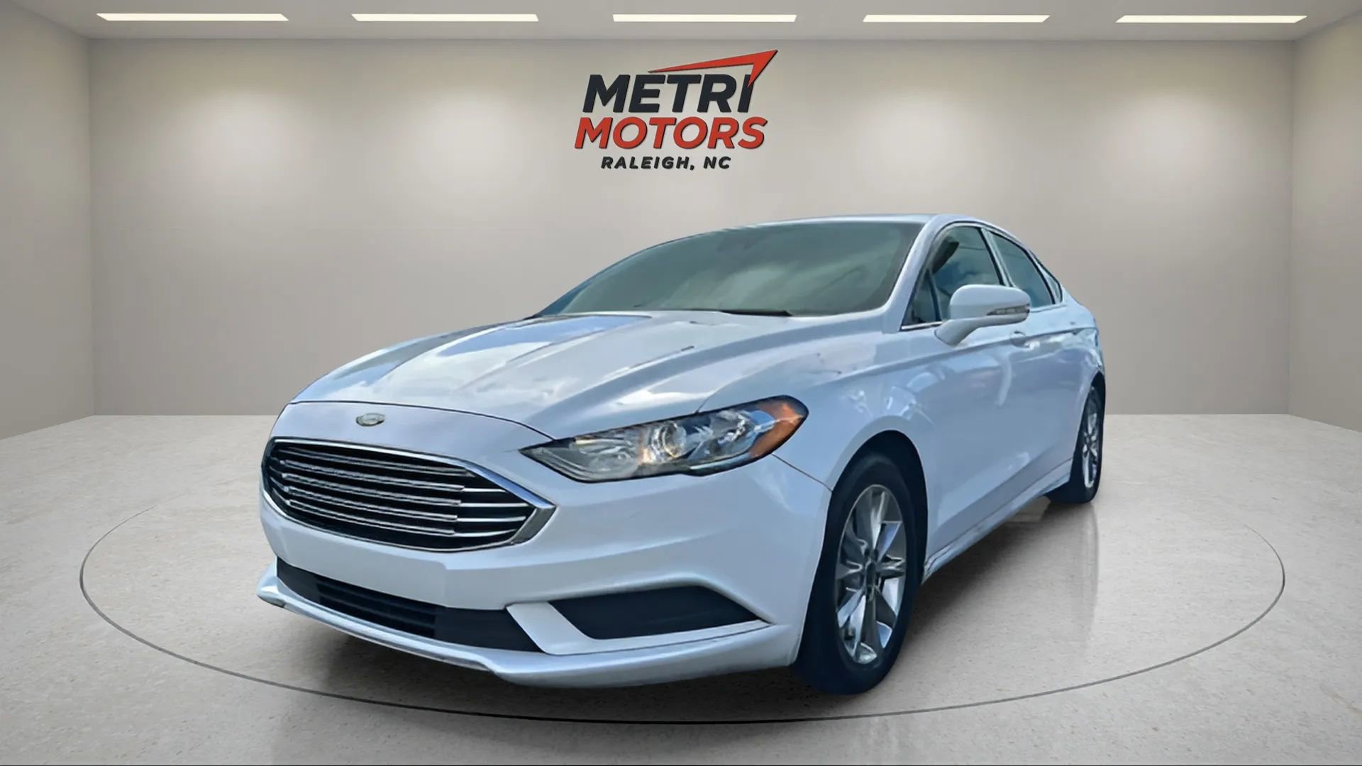 Used 2017 Ford Fusion SE FWD image 7