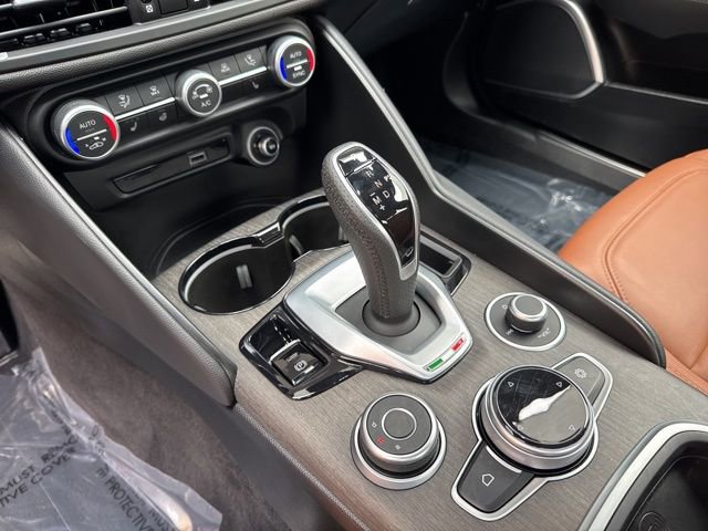 Used 2023 Alfa Romeo Giulia Ti w/ Active Assist Plus Package image 14