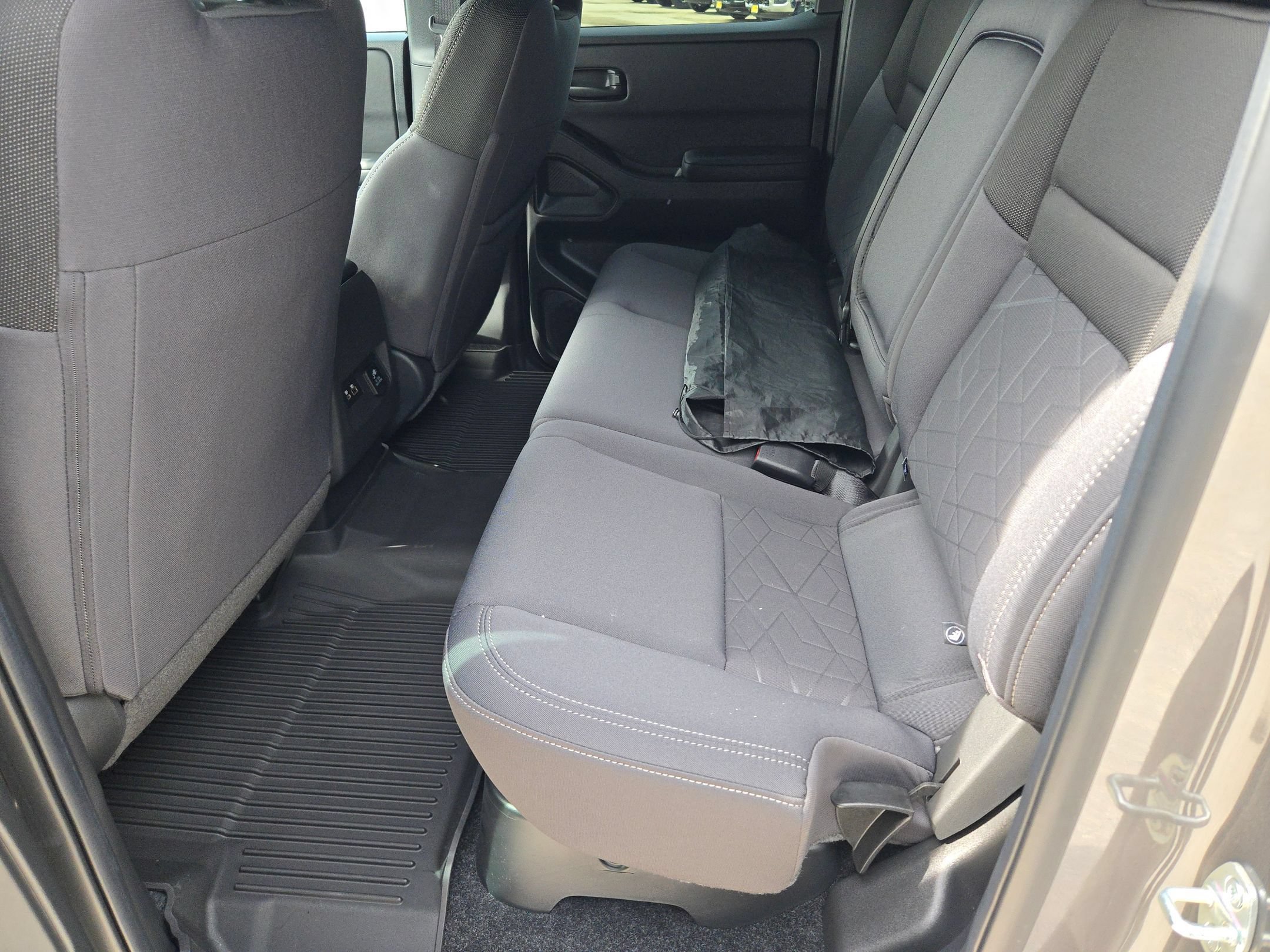 Used 2026 Nissan Frontier SV w/ SV Convenience Package RWD image 13