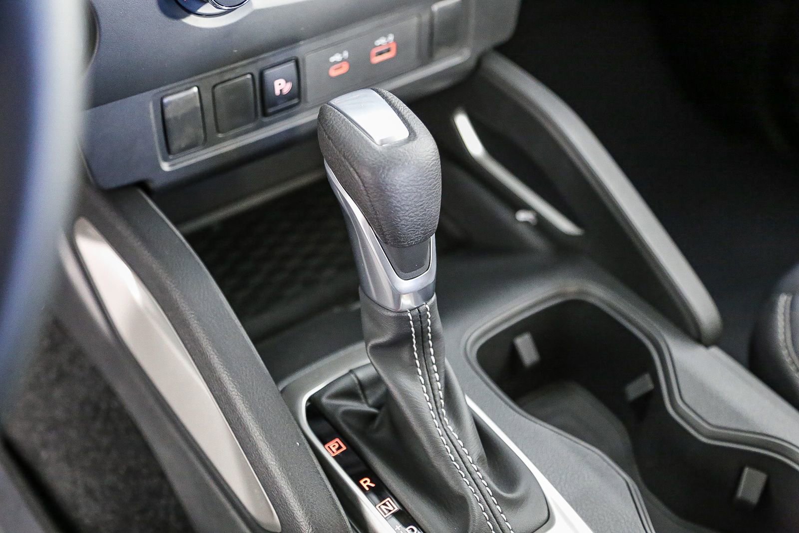 Certified 2025 Nissan Frontier SV image 21