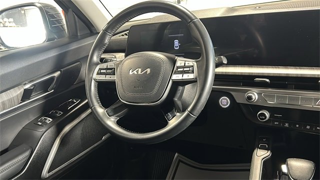 Used 2024 Kia Telluride EX image 16