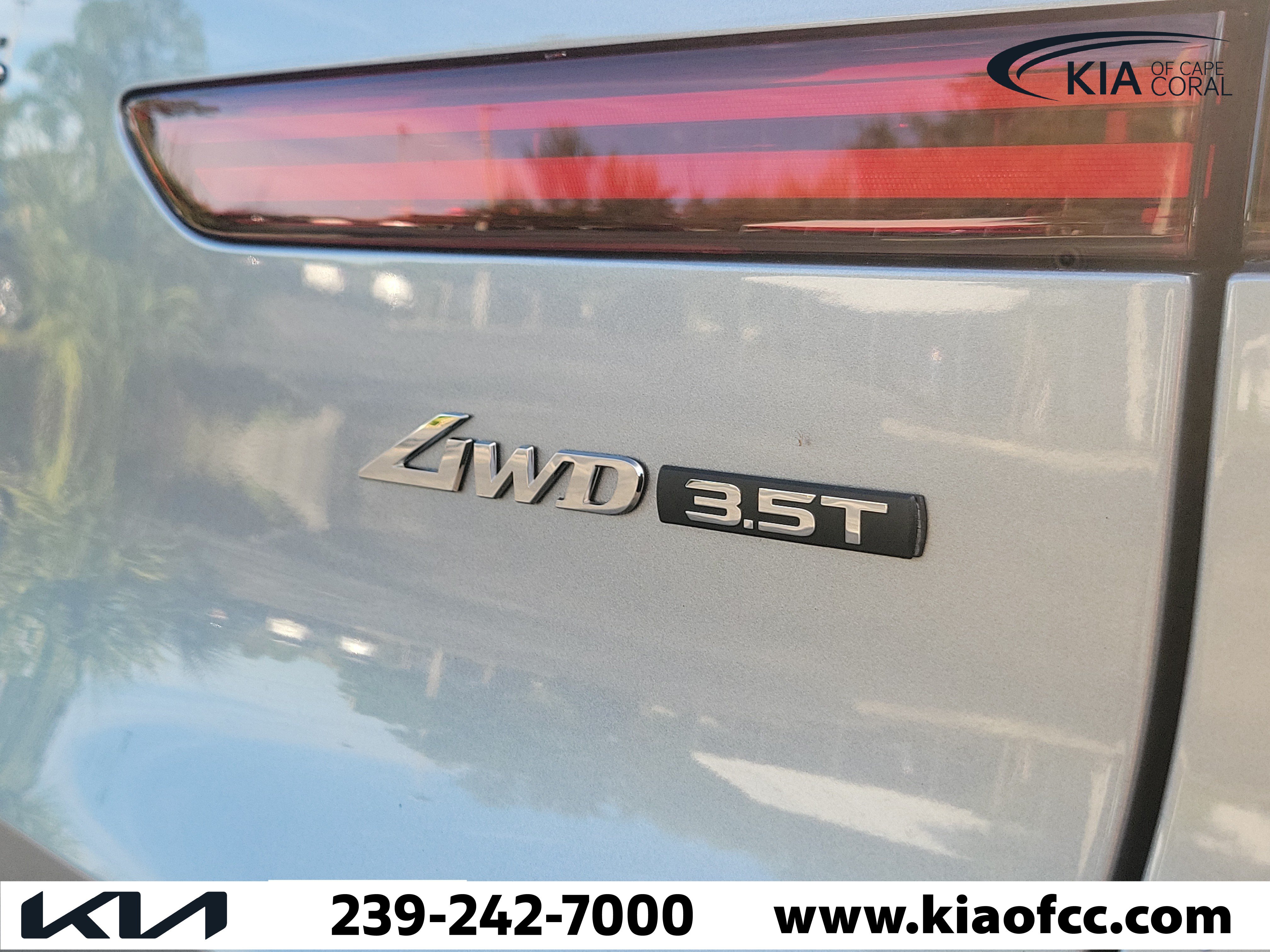 Used 2025 Genesis GV70 3.5T Sport w/ Sport Advanced Package AWD/4WD image 10