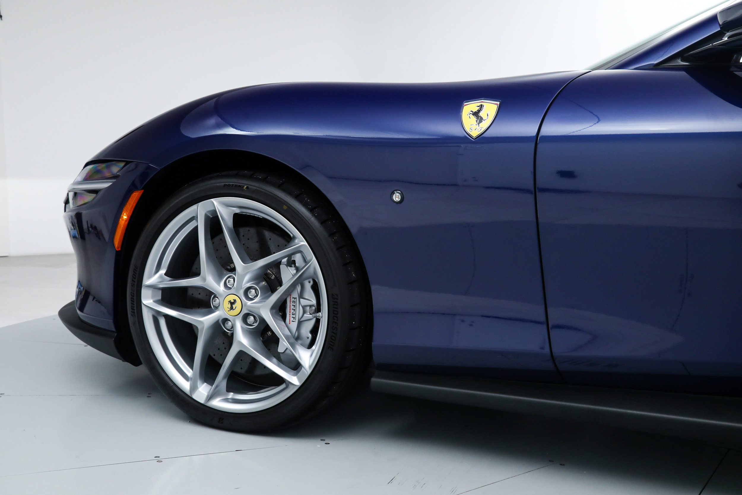 Certified 2026 Ferrari Roma Spider RWD image 17