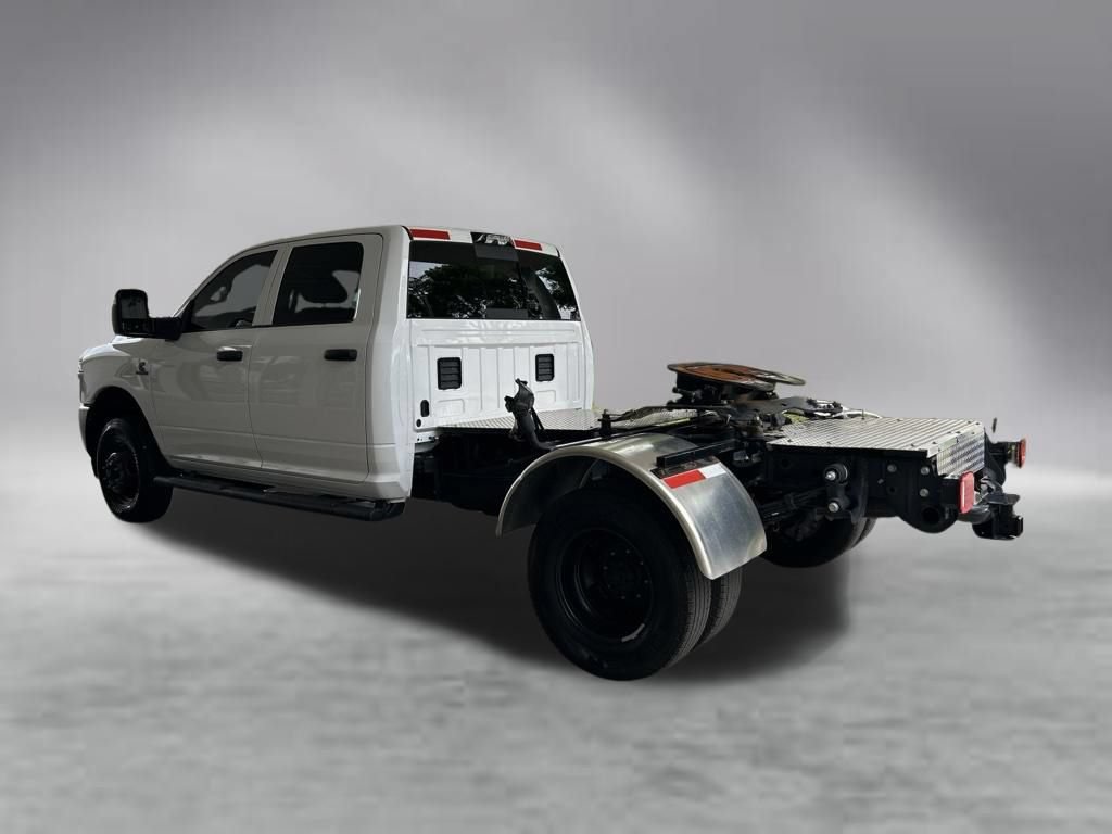 Used 2025 RAM 3500 Tradesman AWD/4WD image 4