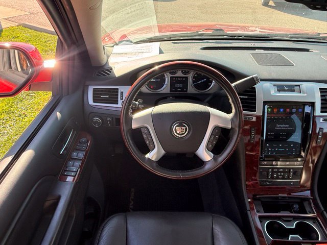 Used 2012 Cadillac Escalade Premium AWD/4WD image 46