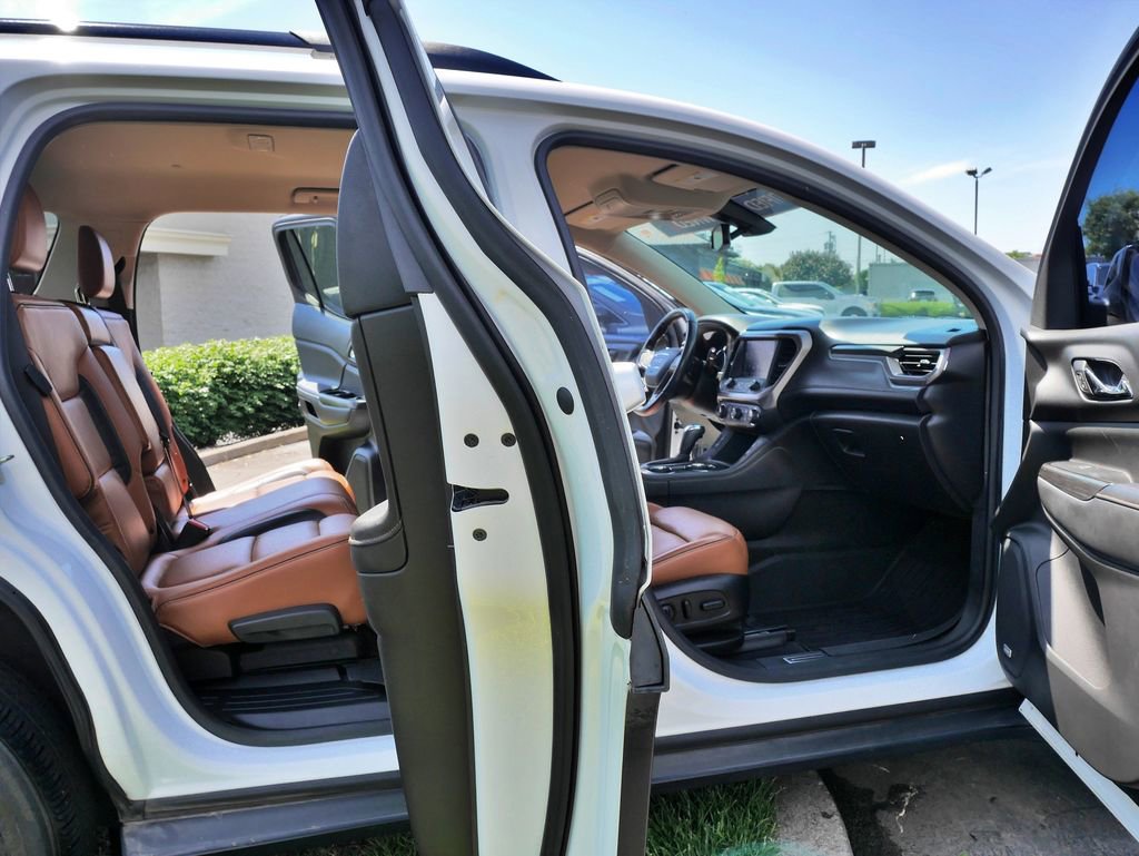 Used 2017 GMC Acadia SLT AWD/4WD image 10