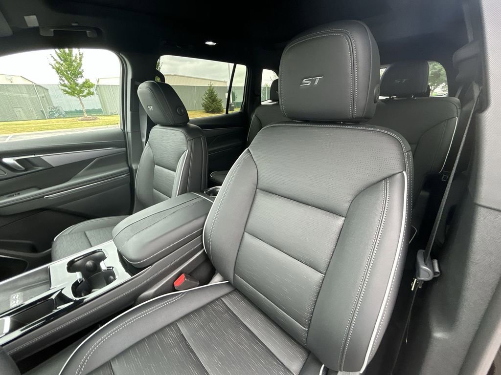 New 2026 Buick Enclave Sport Touring w/ Super Cruise Package image 14