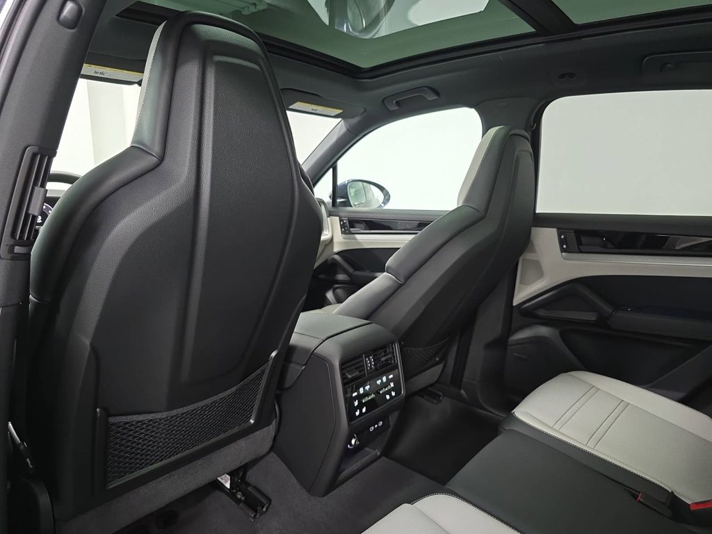 New 2026 Porsche Cayenne AWD/4WD image 27