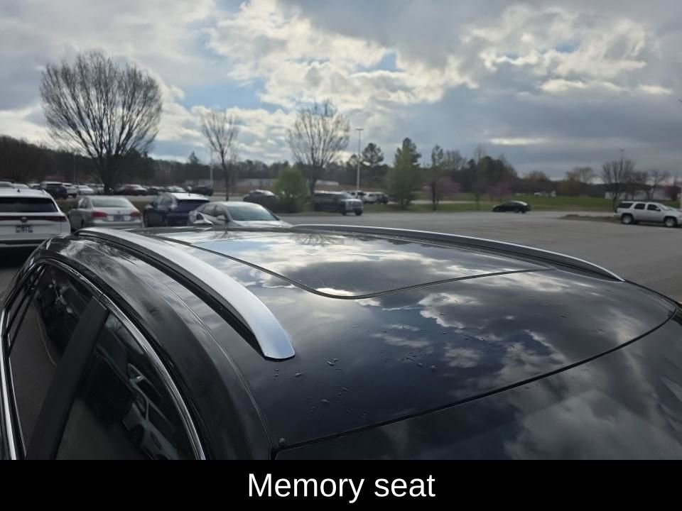 Used 2025 Volkswagen Atlas Cross Sport SEL image 7