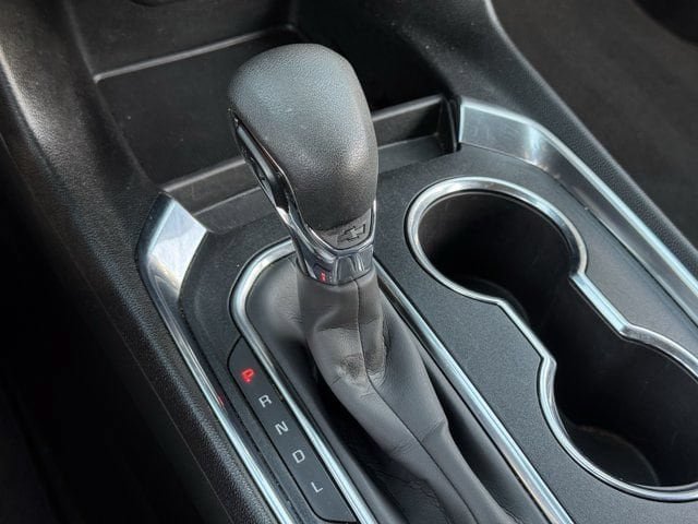 Used 2023 Chevrolet Traverse LS FWD image 21