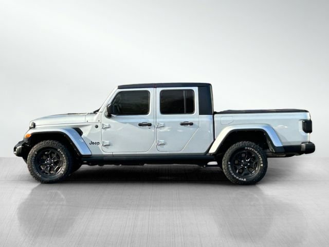 Used 2022 Jeep Gladiator Sport image 7