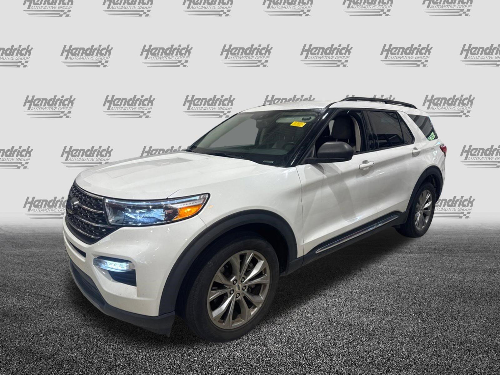 Used 2022 Ford Explorer XLT w/ Equipment Group 202A RWD image 14