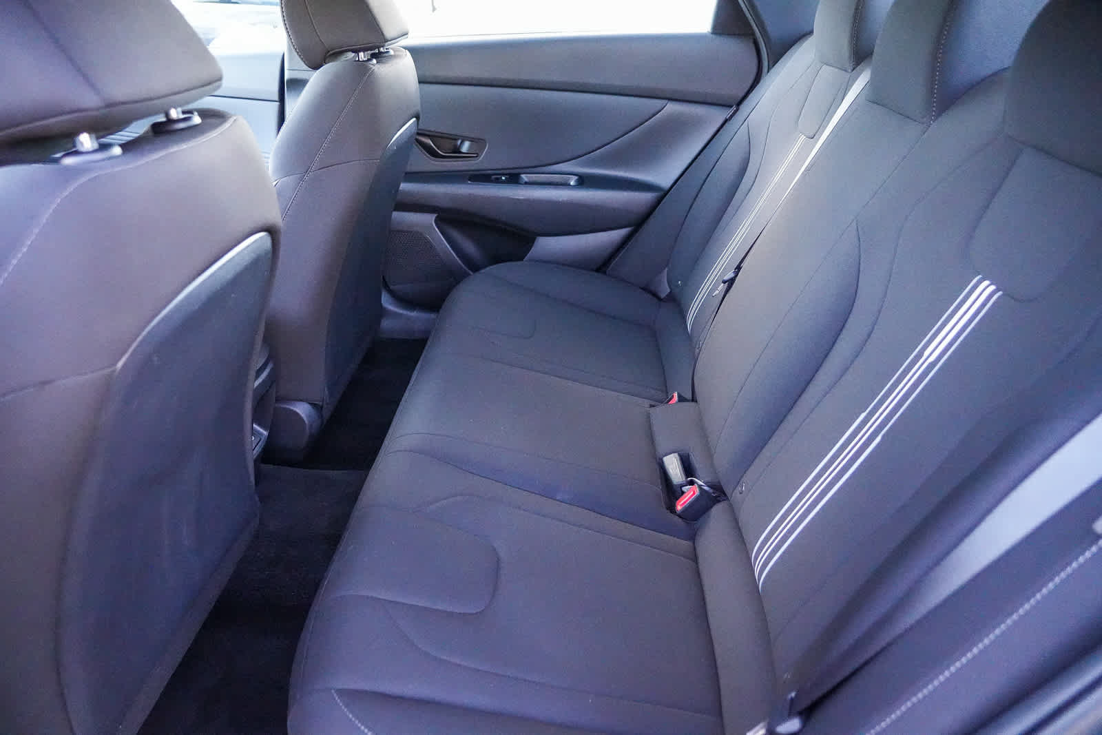 Used 2025 Hyundai Elantra SEL FWD image 18