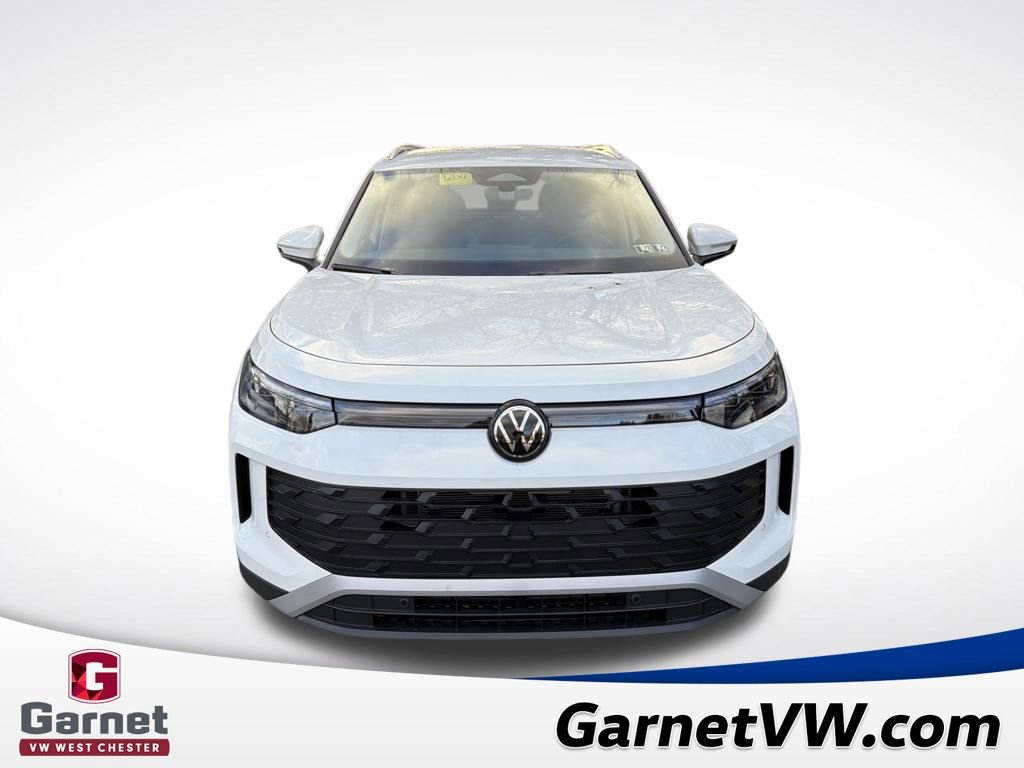 New 2025 Volkswagen Tiguan SE image 8