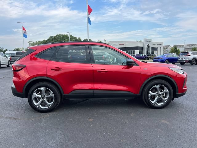 Used 2025 Ford Escape ST-Line AWD/4WD image 9