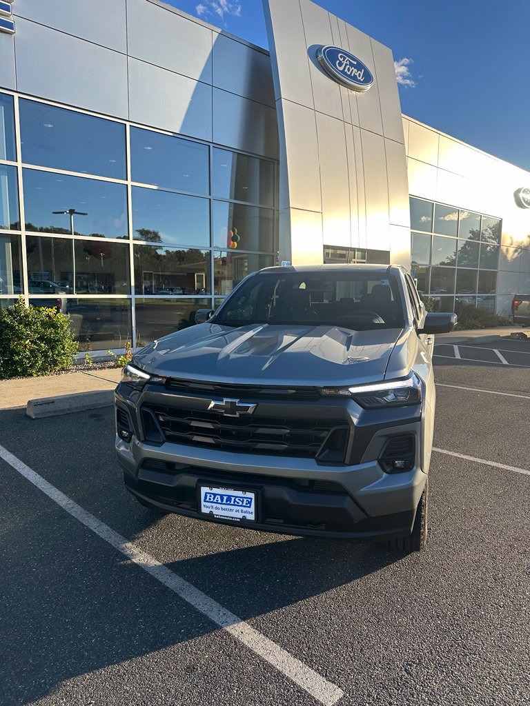Used 2026 Chevrolet Colorado LT w/ LT Convenience Package AWD/4WD image 2