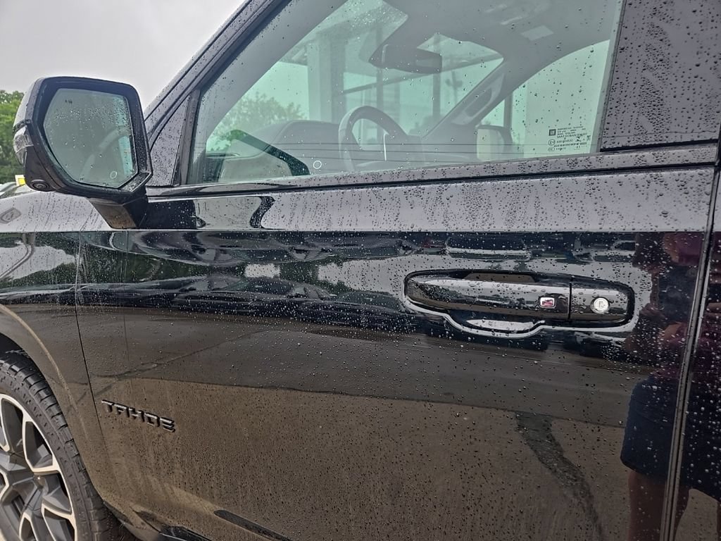 Used 2021 Chevrolet Tahoe RST w/ Luxury Package AWD/4WD image 28