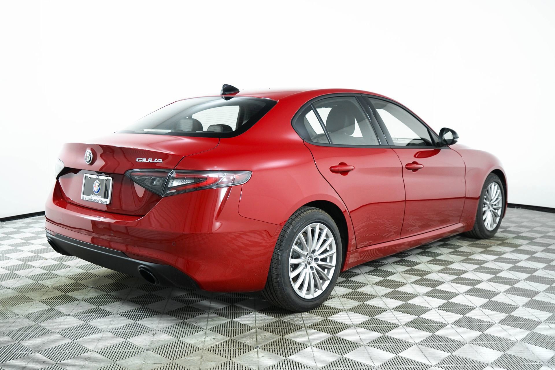 New 2024 Alfa Romeo Giulia Sprint image 7