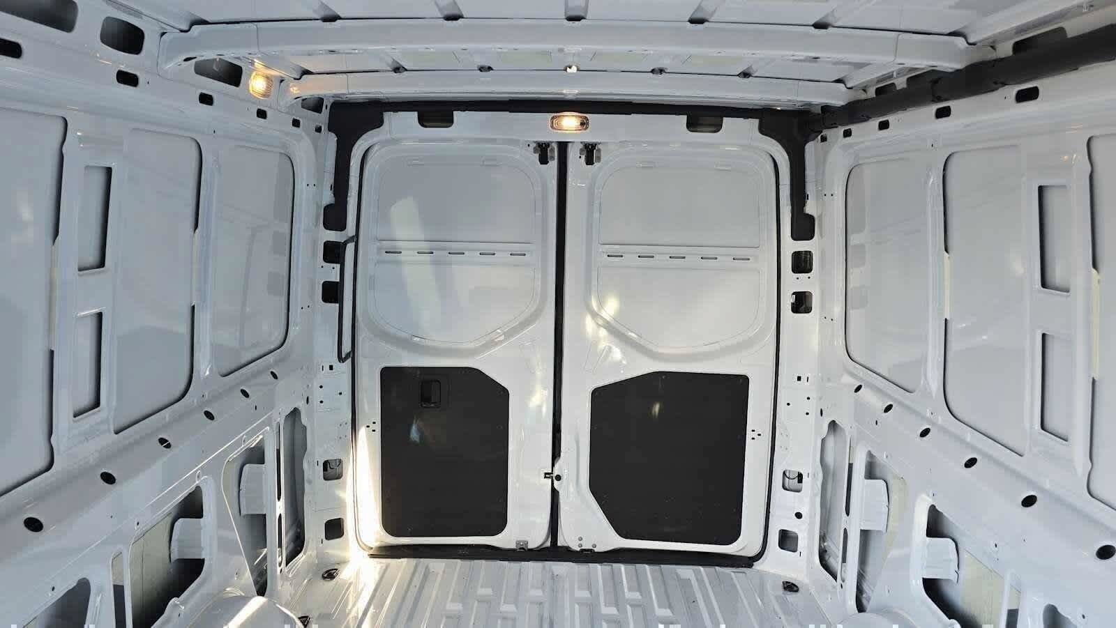 Used 2025 Mercedes-Benz Sprinter 2500 image 14