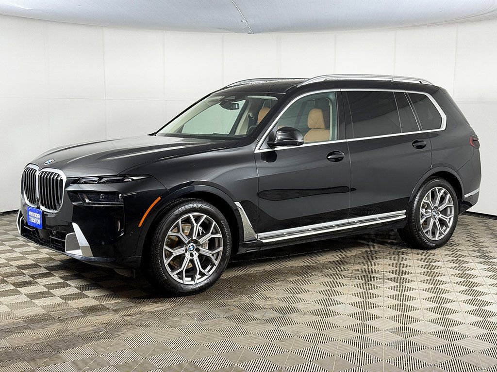 Used 2023 BMW X7 xDrive40i w/ Premium Package image 13