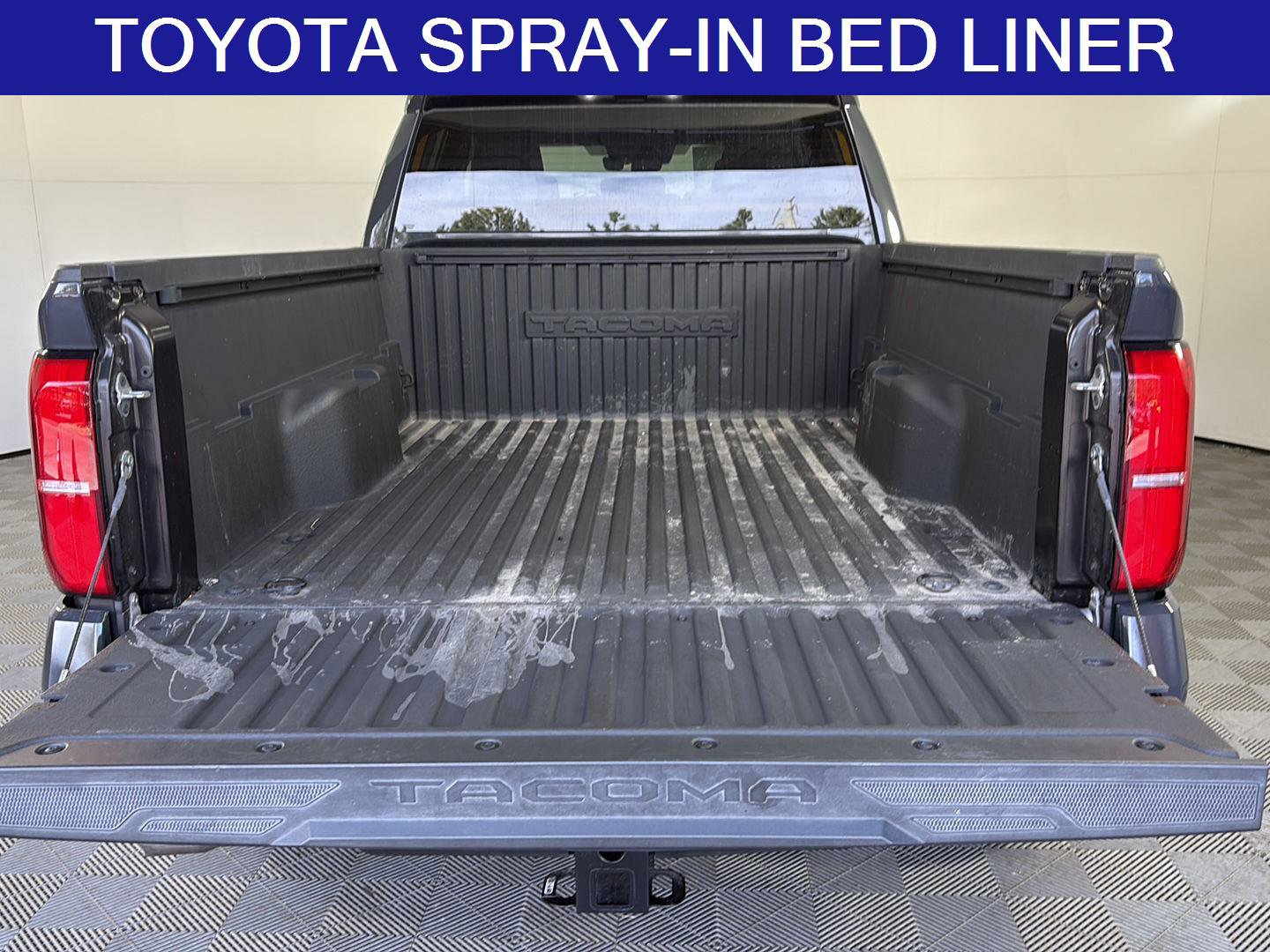 Used 2024 Toyota Tacoma SR5 AWD/4WD image 8