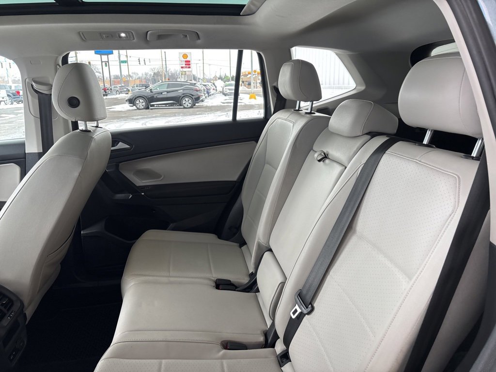 Used 2020 Volkswagen Tiguan SEL image 23
