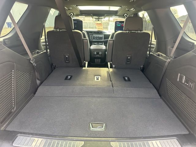 Used 2023 GMC Yukon Denali w/ Denali Reserve Package image 33