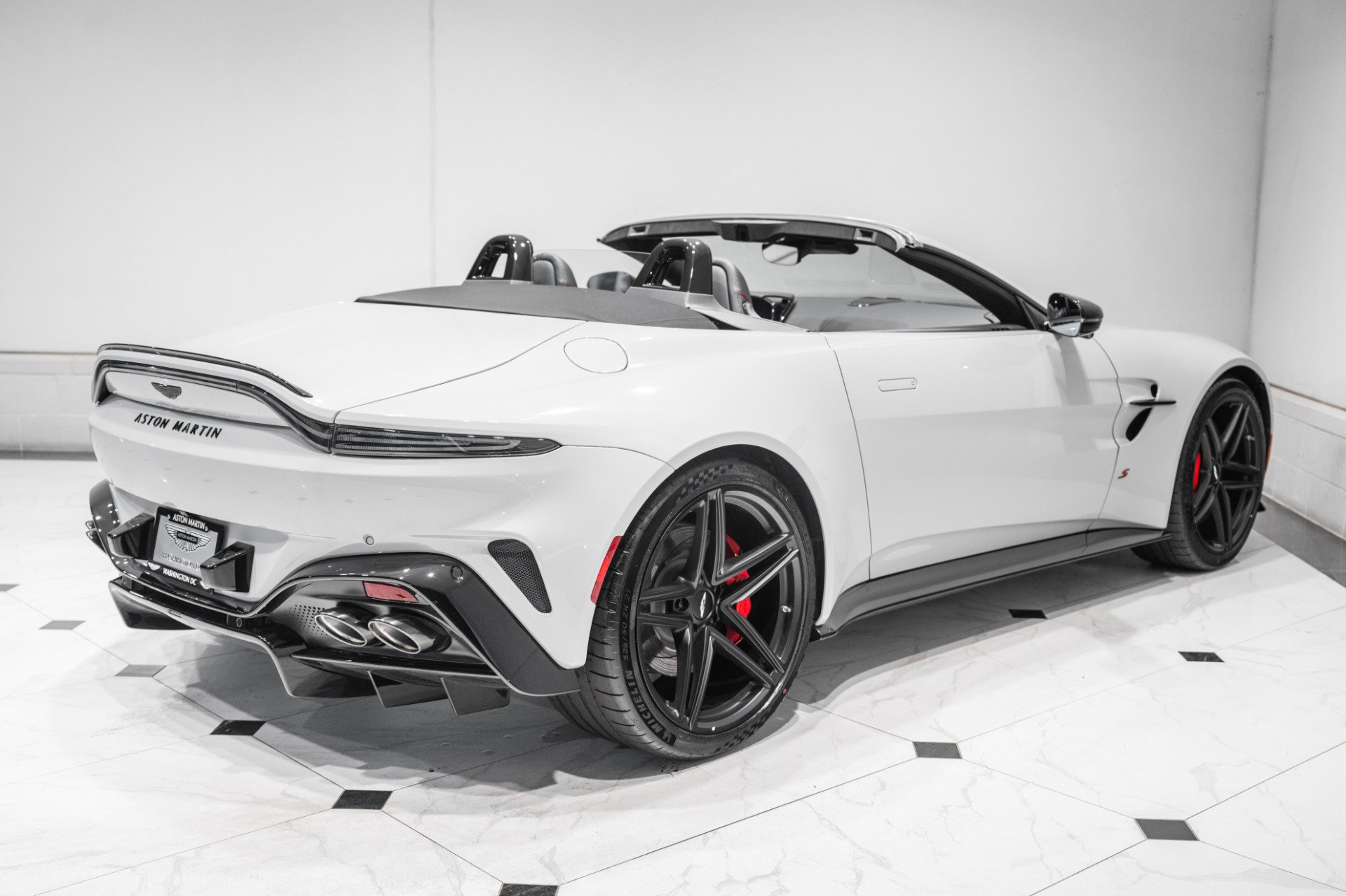 New 2026 Aston Martin V8 Vantage S RWD image 41