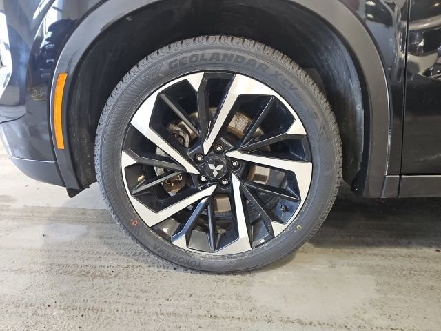 Used 2022 Mitsubishi Outlander SE image 26