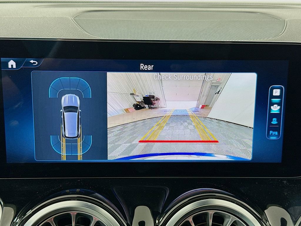 Used 2024 Mercedes-Benz GLB 250 4MATIC image 13