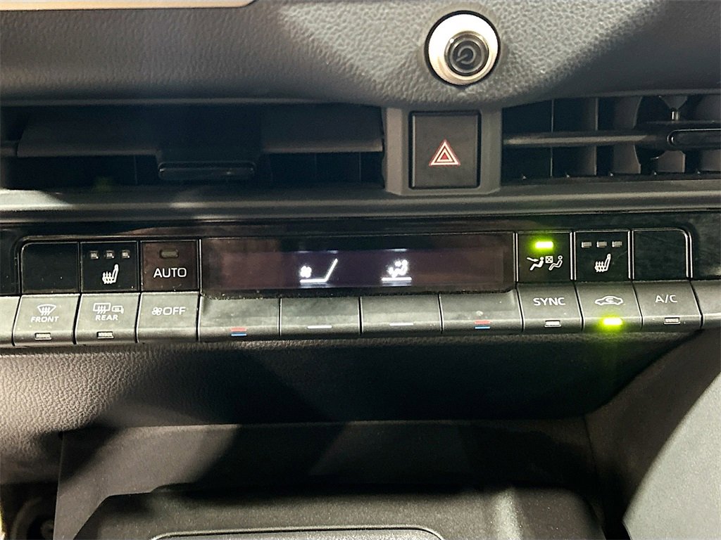 Used 2023 Toyota Crown XLE image 13