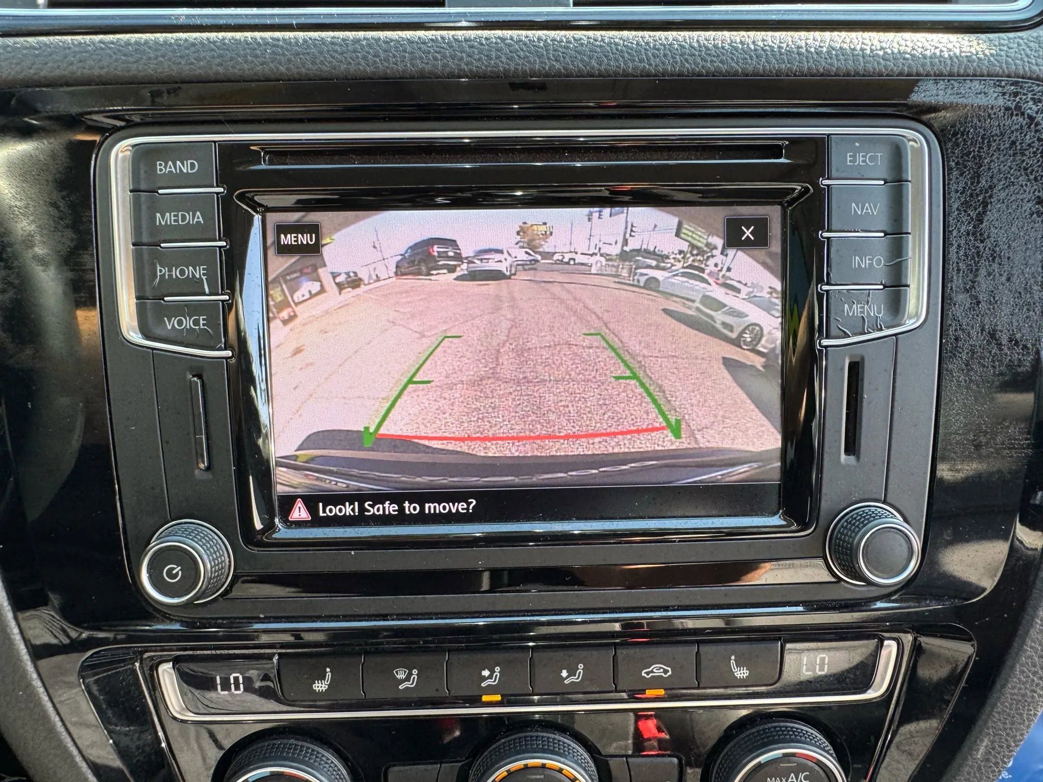 Used 2017 Volkswagen Jetta SEL image 26