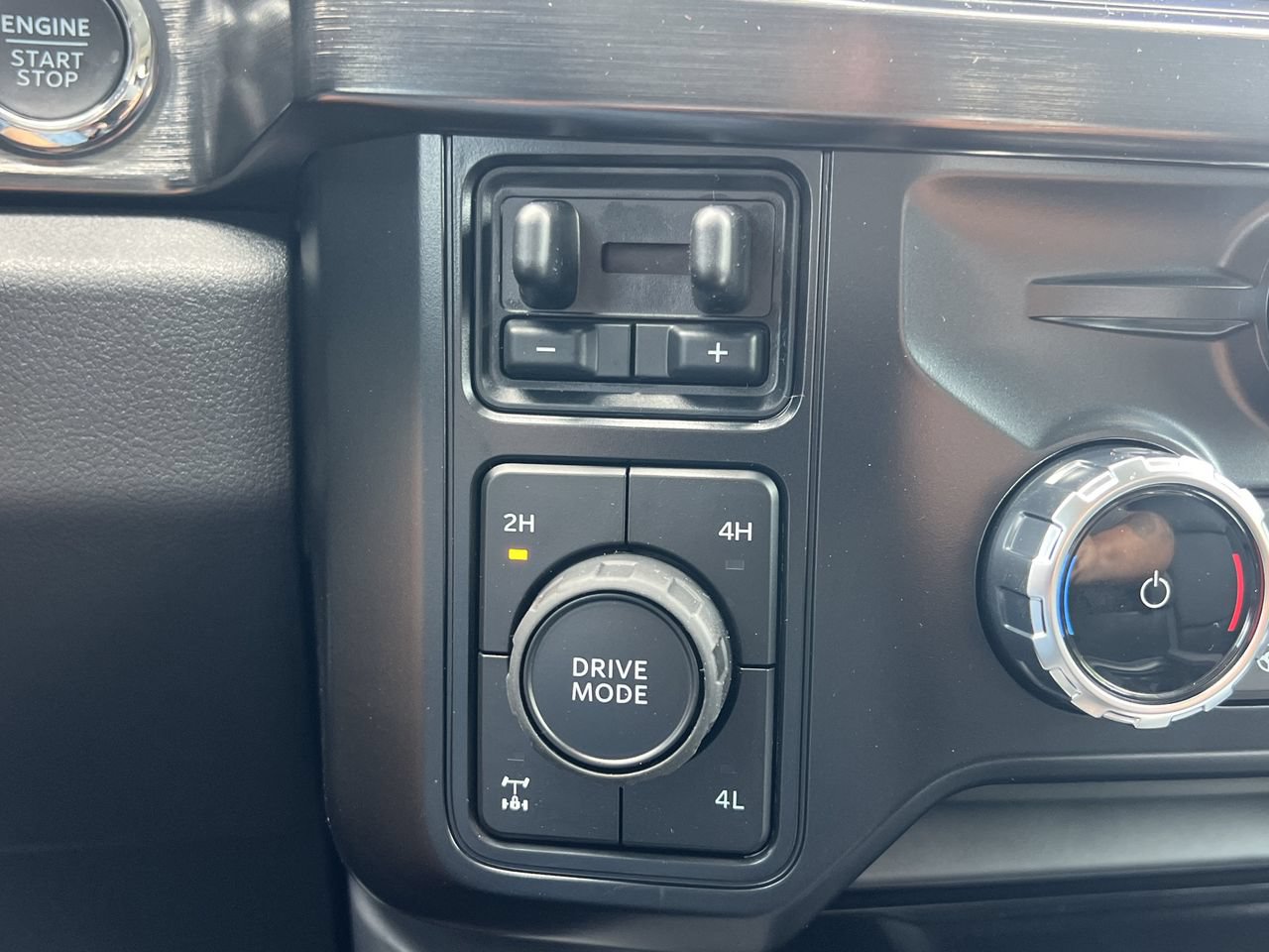 New 2026 Ford F250 Lariat w/ Lariat Premium Package AWD/4WD image 8