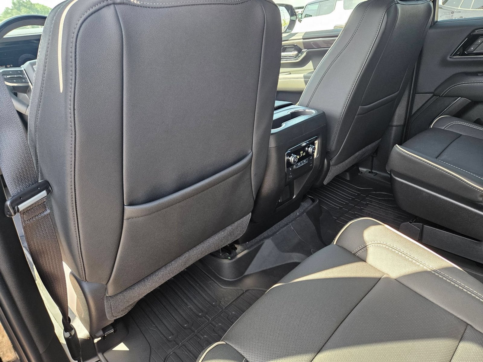 New 2026 GMC Yukon XL Elevation AWD/4WD image 24