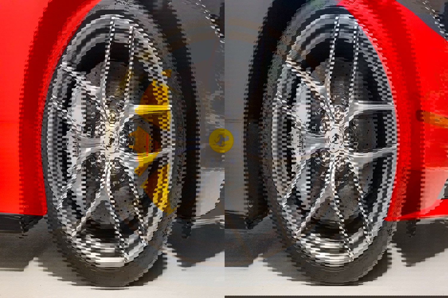 Used 2017 Ferrari F12 Berlinetta image 12