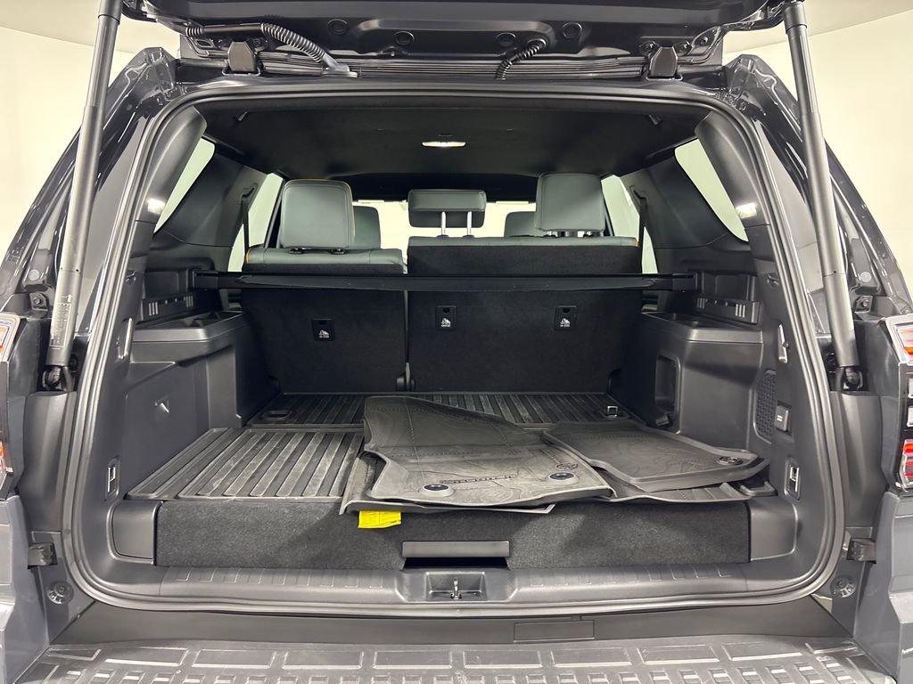 Used 2025 Toyota 4Runner Trailhunter AWD/4WD image 33