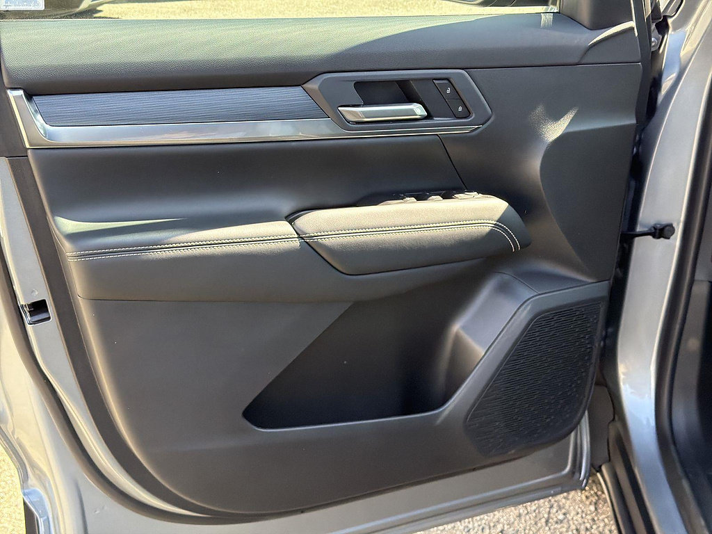 Used 2026 GMC Terrain Elevation w/ Black Edition FWD image 21