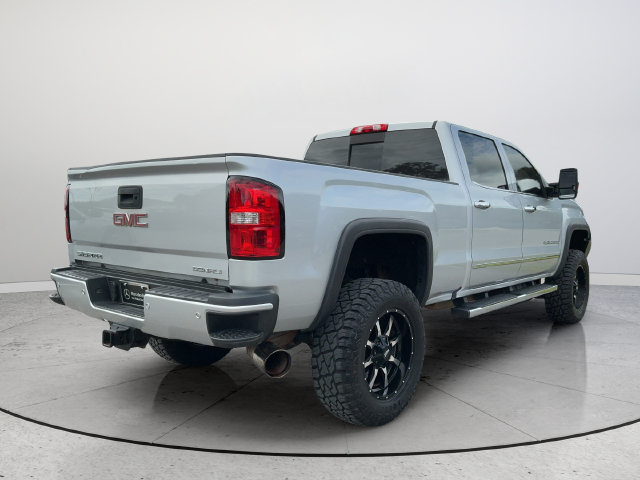 Used 2018 GMC Sierra 2500 Denali w/ Duramax Plus Package AWD/4WD image 6