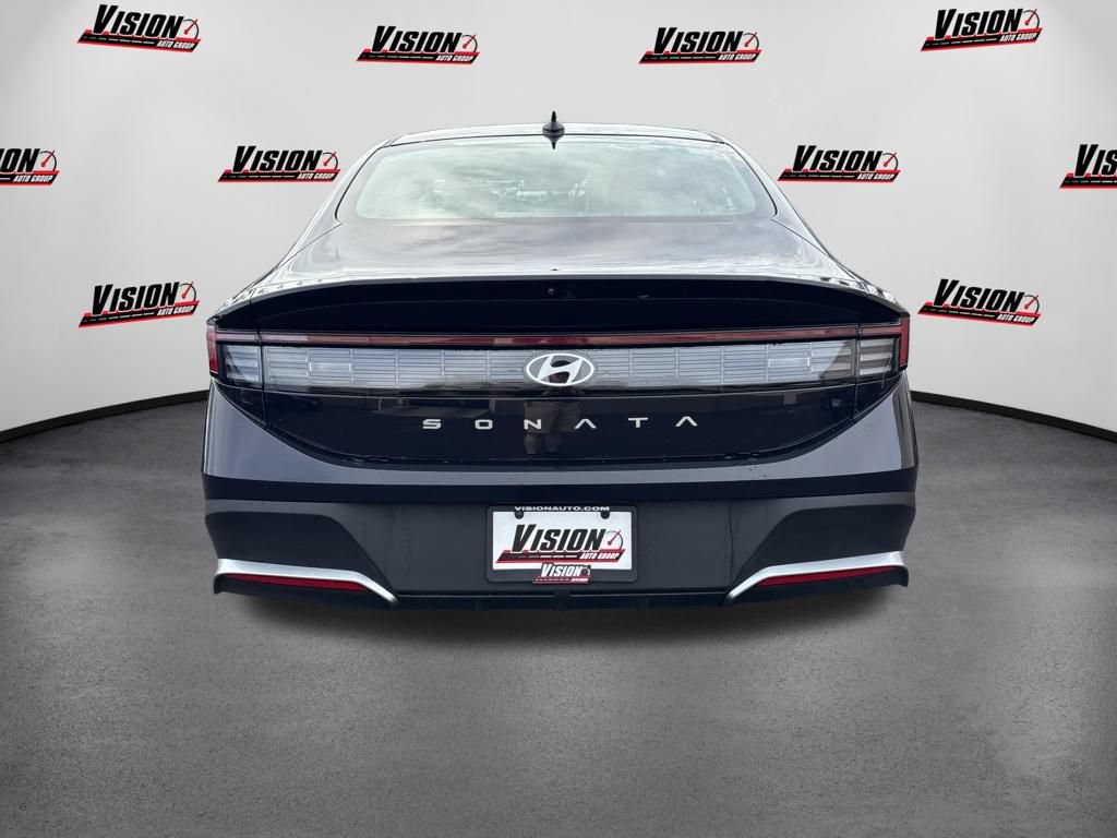 New 2026 Hyundai Sonata SE FWD image 4