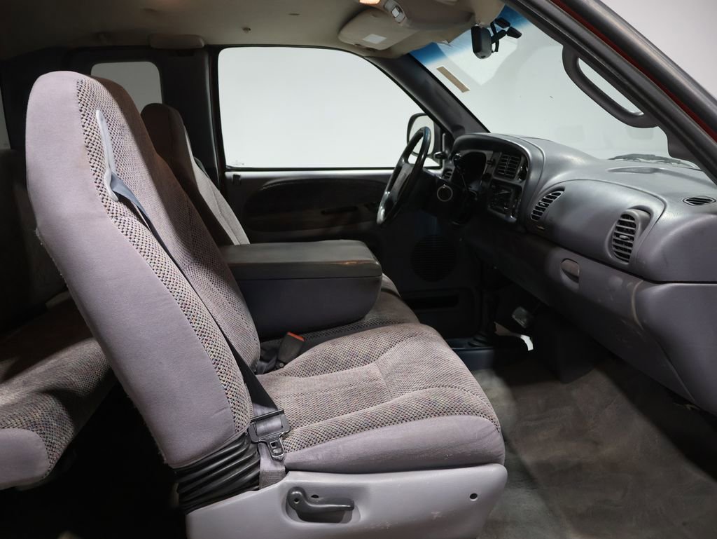 Used 1998 Dodge Ram 1500 Truck ST image 3