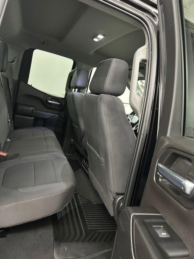 Used 2022 Chevrolet Silverado 1500 LT AWD/4WD image 31
