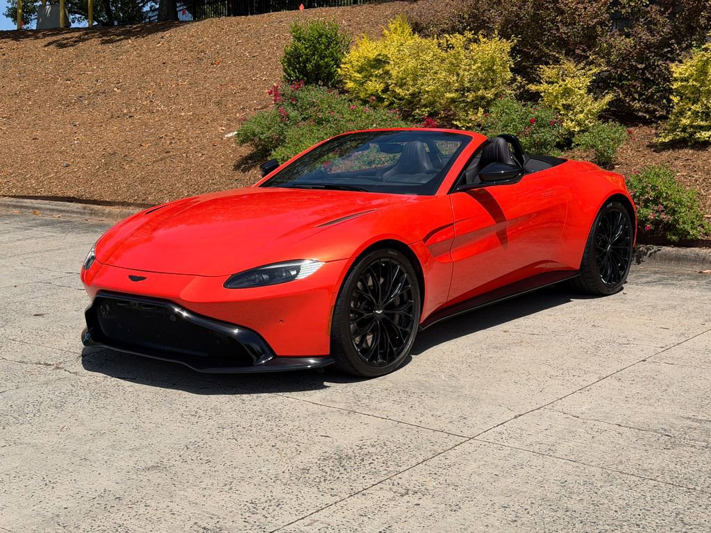 Used 2023 Aston Martin V8 Vantage Roadster RWD image 18